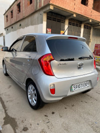 voitures-kia-picanto-2013-pop-larbaa-blida-algerie