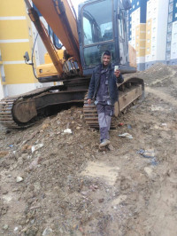 construction-travaux-conducteur-dengin-meftah-blida-algerie