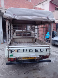 voitures-peugeot-504-1989-bachi-aomar-bouira-algerie