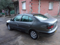 voitures-renault-megane-1-1998-aomar-bouira-algerie