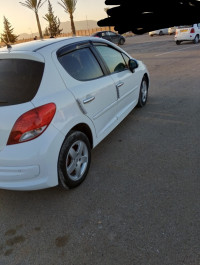 voitures-peugeot-207-2012-ain-beida-oum-el-bouaghi-algerie