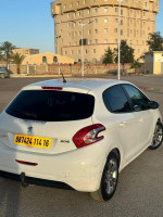 voitures-peugeot-208-2014-style-biskra-algerie