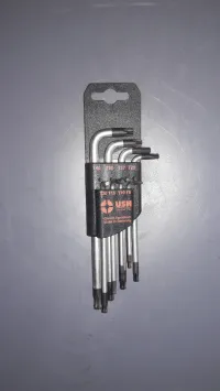 Jeu clés étoiles TORX mécanique , marque USH , 8 pièces , made in germany .