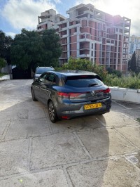 سيارات-renault-megane-4-2023-techno-دالي-ابراهيم-الجزائر