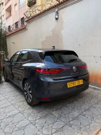 سيارات-renault-megane-4-2023-techno-دالي-ابراهيم-الجزائر