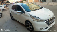 voitures-peugeot-208-2015-allure-taher-jijel-algerie