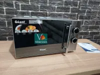 Micro-onde Marque Géant 20L