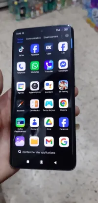 Xiaomi Mi 12 Xiaomi Mi 12