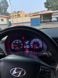 سيارات-hyundai-accent-rb-4-portes-2019-الحمادنة-غليزان-الجزائر