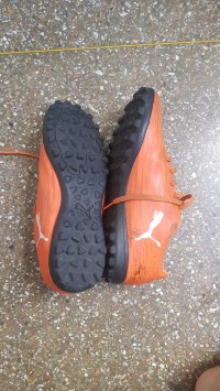 Chaussures puma origine 42