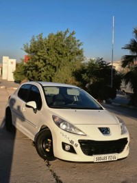 سيارات-peugeot-207-plus-2013-عين-البيضاء-أم-البواقي-الجزائر
