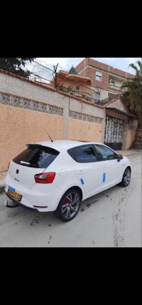 سيارات-seat-ibiza-2015-black-line-قسنطينة-الجزائر