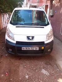 السيارات-النفعية-peugeot-expert-2012-vu-court-دار-البيضاء-الجزائر