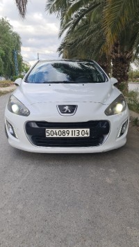 سيارات-peugeot-308-2013-أم-البواقي-الجزائر