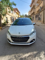 voitures-peugeot-208-2015-allure-facelift-berrouaghia-medea-algerie