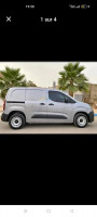 voitures-fiat-doblo-2023-italien-chlef-algerie