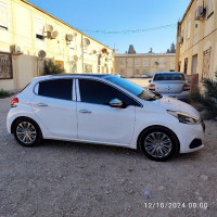 voitures-peugeot-208-2015-allure-facelift-cheria-tebessa-algerie