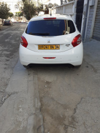 voitures-peugeot-208-2014-allure-msila-algerie