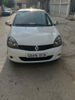 voitures-renault-clio-campus-2013-bye-msila-algerie