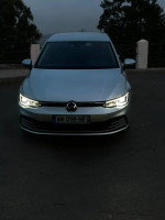 moyenne-berline-volkswagen-golf-8-2022-active-alger-centre-algerie