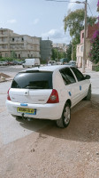 voitures-renault-clio-campus-2011-souk-ahras-algerie