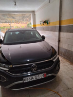 voitures-volkswagen-t-roc-2023-life-phase2-oran-algerie