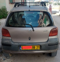 utilitaire-toyota-yaris-2006-collo-skikda-algerie