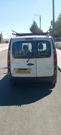 السيارات-النفعية-renault-kangoo-2012-وزرة-المدية-الجزائر