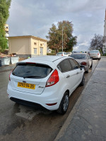 voitures-ford-fiesta-2014-constantine-algerie