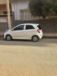 voitures-kia-picanto-2013-style-mostaganem-algerie