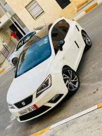 voitures-seat-ibiza-2015-black-line-khemis-el-khechna-boumerdes-algerie