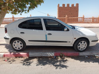 moyenne-berline-renault-megane-2-2002-tlemcen-algerie