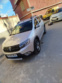 voitures-dacia-sandero-2018-stepway-souk-ahras-algerie