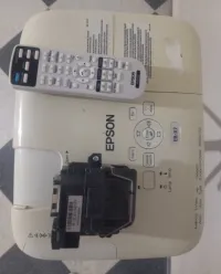 Vidéo projecteur Epson EB-X7 