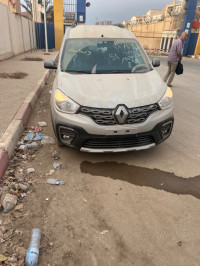 voitures-renault-kangoo-2025-stepway-es-senia-oran-algerie