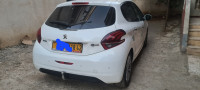 voitures-peugeot-208-2018-allure-ahmar-el-ain-tipaza-algerie