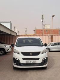 حافلة-peugeot-expert-2022-حاسي-مسعود-ورقلة-الجزائر