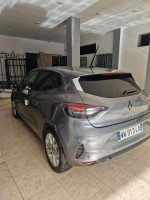 voitures-renault-clio-2024-evolution-zeralda-alger-algerie