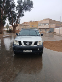 utilitaire-nissan-navara-2015-bechar-algerie