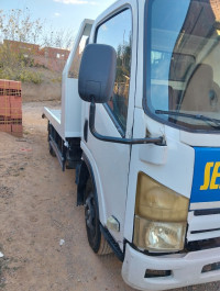 camion-isuzu-npr-2014-chlef-algerie