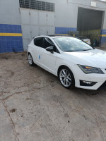 moyenne-berline-seat-leon-2016-fr15-ain-youcef-tlemcen-algerie