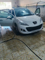 voitures-peugeot-207-2011-hdi-ain-merane-chlef-algerie