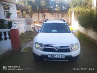 voitures-dacia-duster-2013-ambiance-blida-algerie