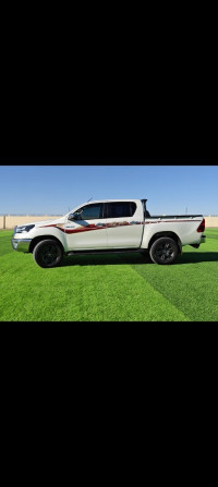 voitures-toyota-hilux-2022-el-mghaier-meghaier-algerie