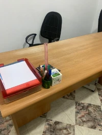  mobiliers de bureau occasion et autre accessoires très bonne état  