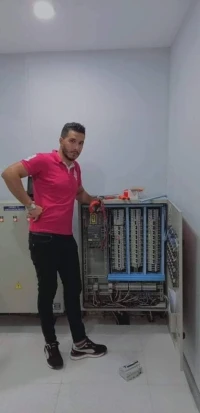 Électricien Batemnt industrielle 
