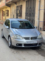 voitures-volkswagen-golf-5-2004-carat-bourkika-tipaza-algerie