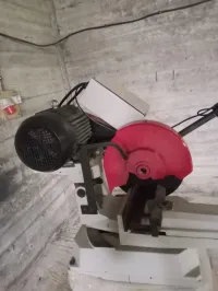 Troçenneuse a table TV 300