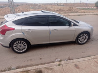 voitures-ford-focus-5-portes-2015-titanium-mdaourach-souk-ahras-algerie