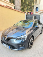 voitures-renault-clio-5-2022-evolution-dely-brahim-alger-algerie